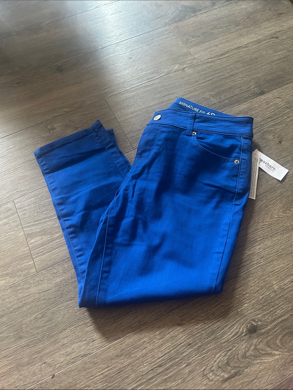 Signature Women’s Blue Skinny capri  Jeans